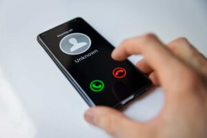 Cómo Hacer una Llamada con Número Oculto desde un Teléfono Fijo